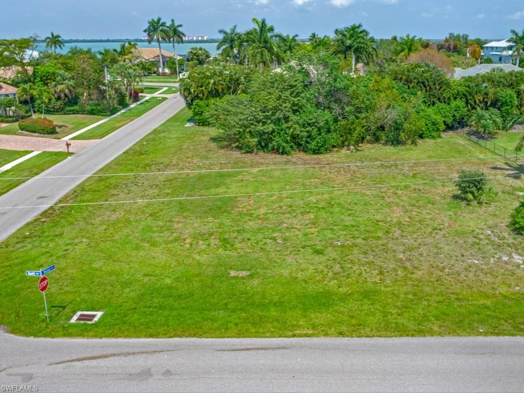 801 Scott DR MARCO ISLAND, FL 34145