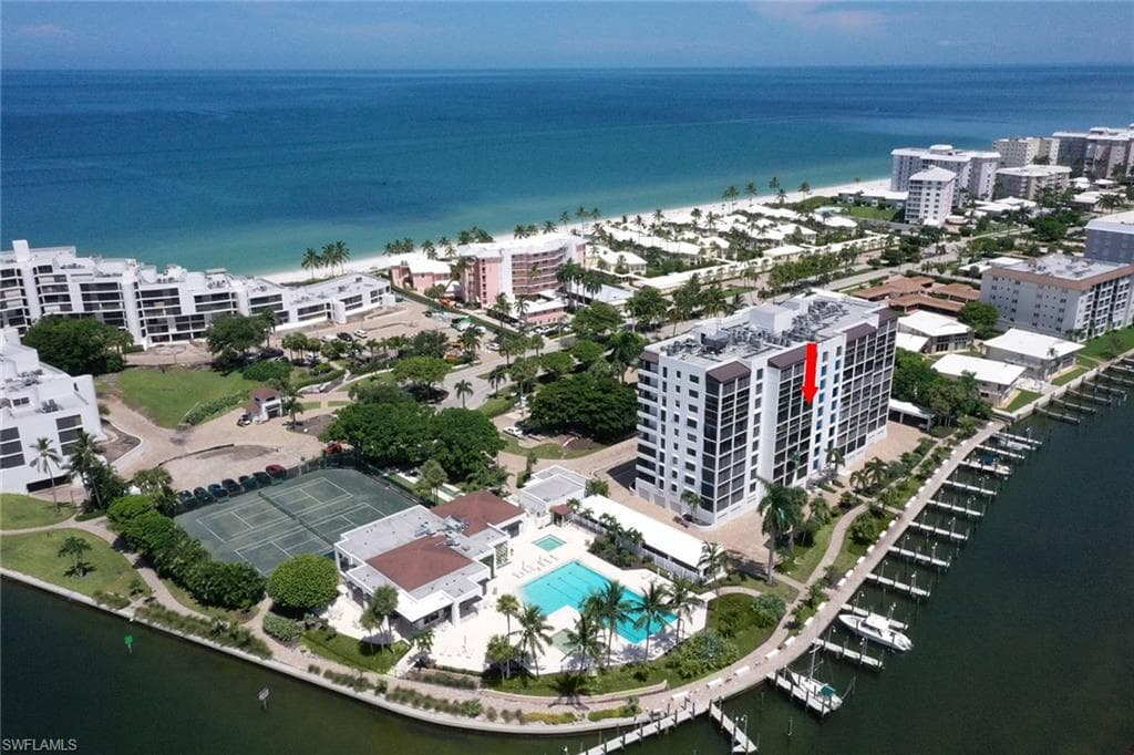 2400 Gulf Shore BLVD N 502 NAPLES, FL 34103