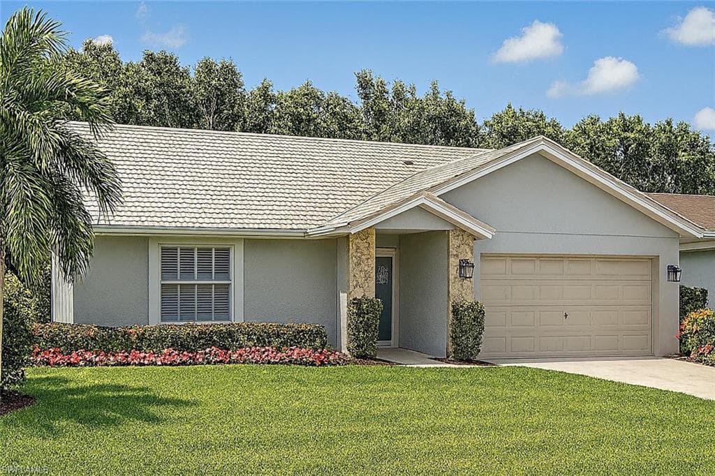 157 Saint James WAY NAPLES, FL 34104