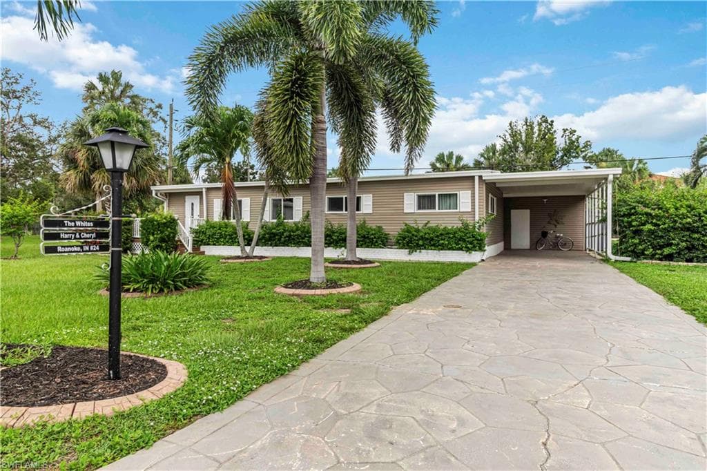 24 Williamsburg WAY FORT MYERS, FL 33908