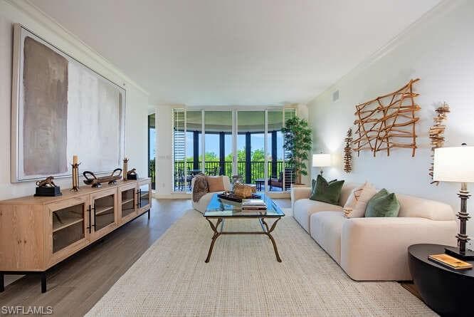 8990 Bay Colony DR 302 NAPLES, FL 34108