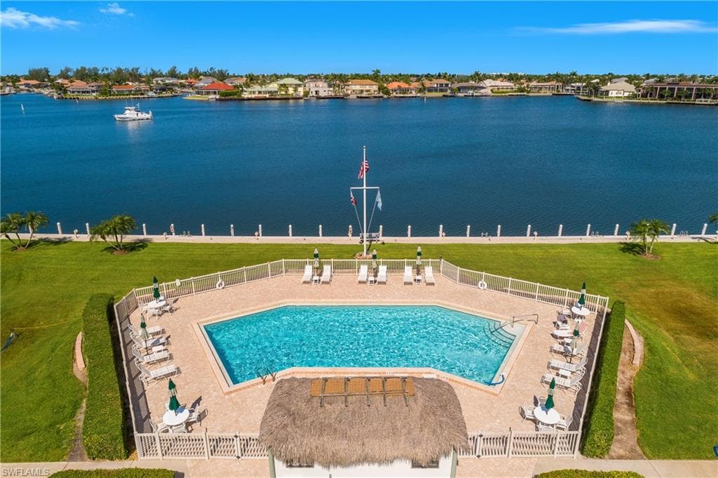 730 Elkcam CIR 302 MARCO ISLAND, FL 34145