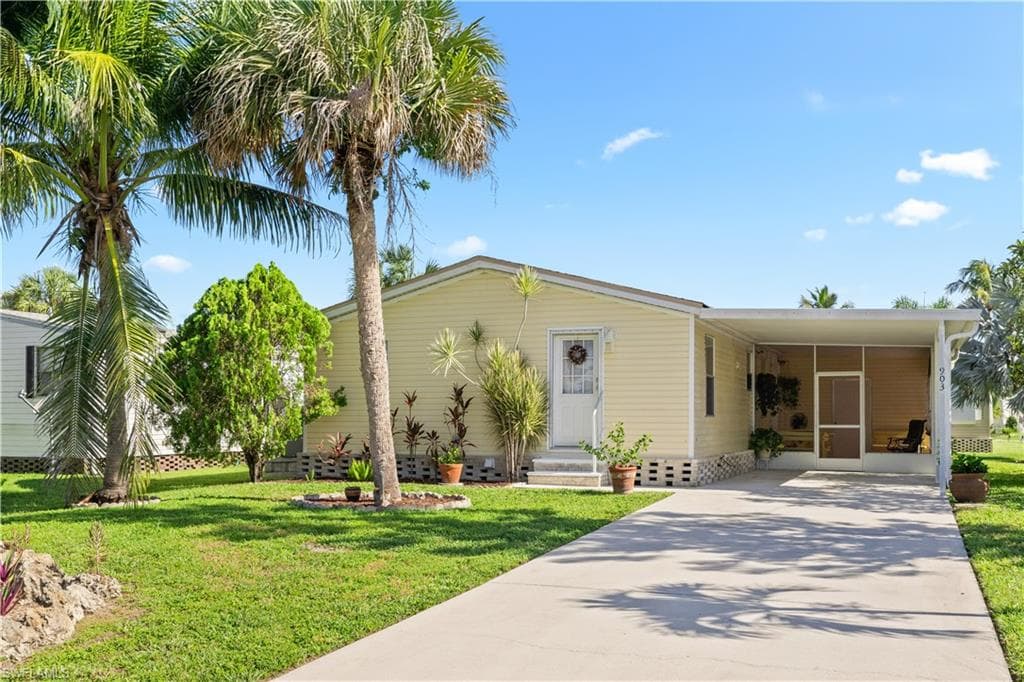 903 Manatee RD