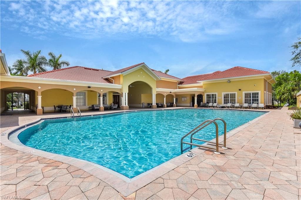 9005 Colby DR 1907 FORT MYERS, FL 33919