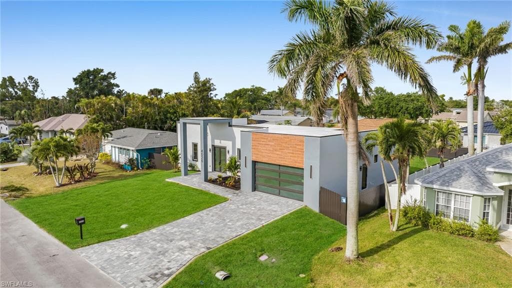 4026 SE 3rd AVE CAPE CORAL, FL 33904