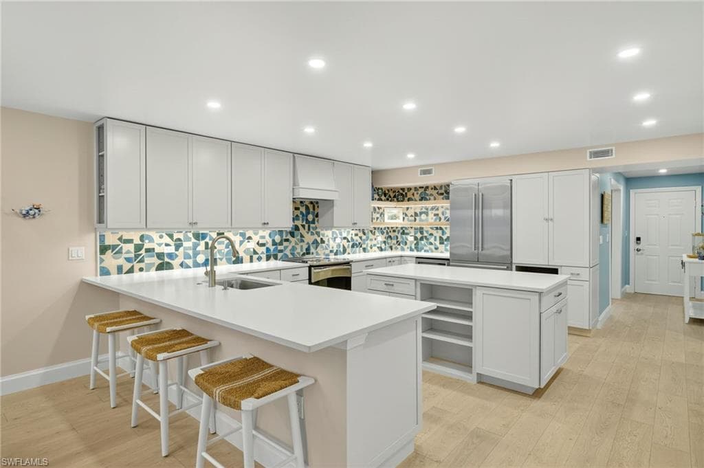 2929 W Gulf DR 207 SANIBEL, FL 33957