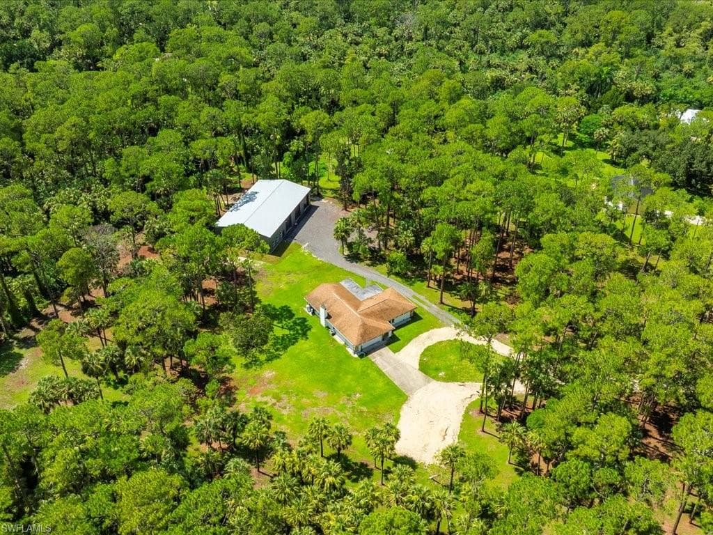 580 5th ST NW NAPLES, FL 34120