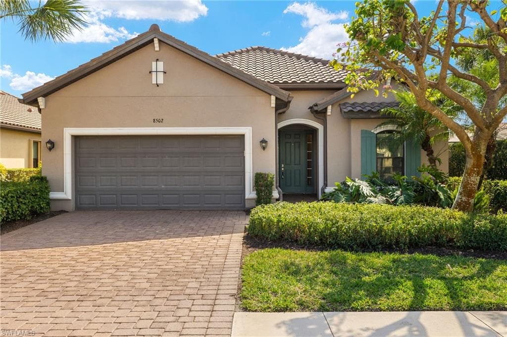 8502 Palacio TER N NAPLES, FL 34114
