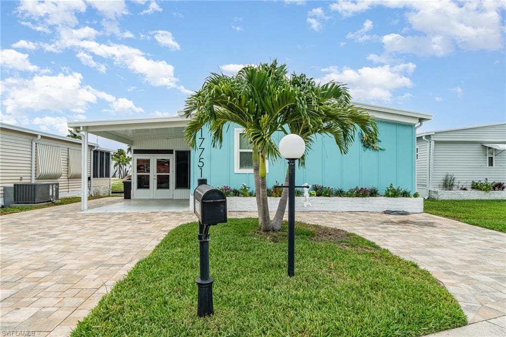 17751 Peppard DR FORT MYERS BEACH, FL 33931