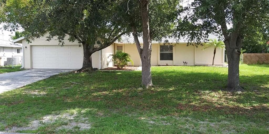 1421 SE 14th TER CAPE CORAL, FL 33990