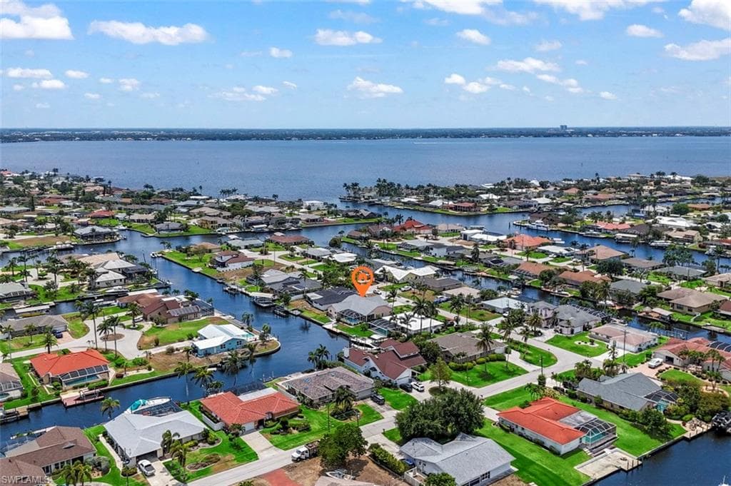 2029 SE 27th TER CAPE CORAL, FL 33904