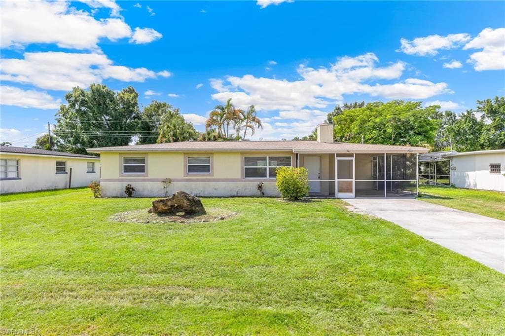 4946 Gary DR S FORT MYERS, FL 33905
