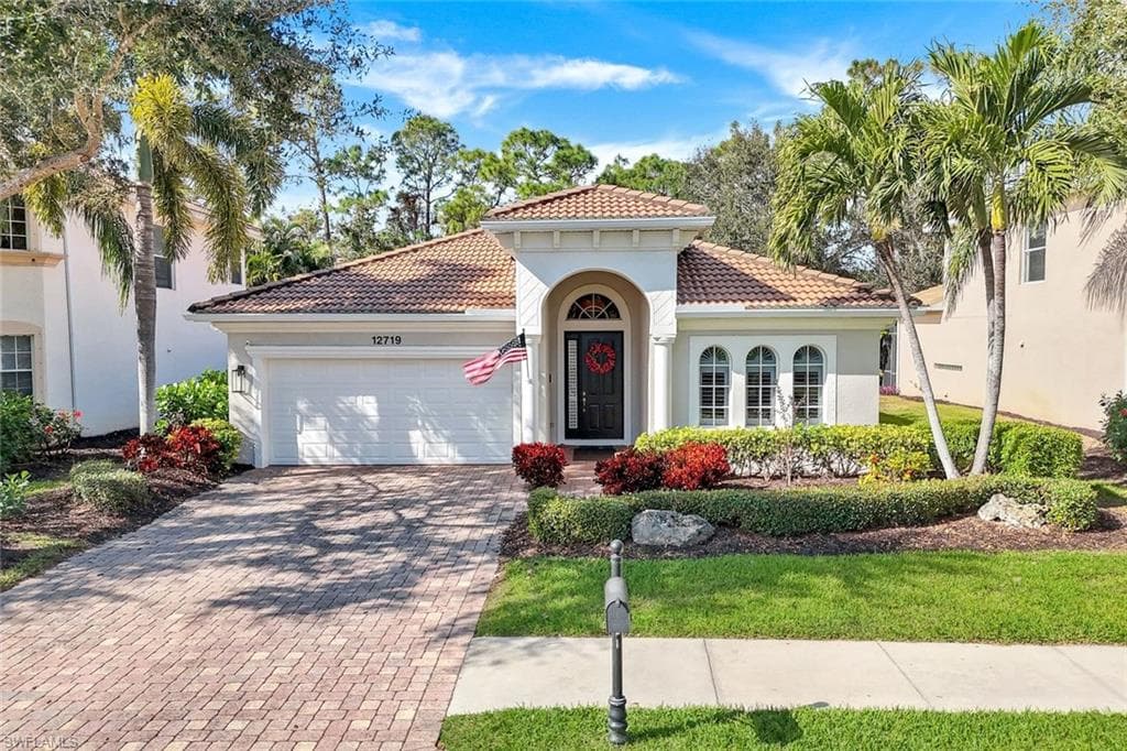 12719 Aviano DR NAPLES, FL 34105