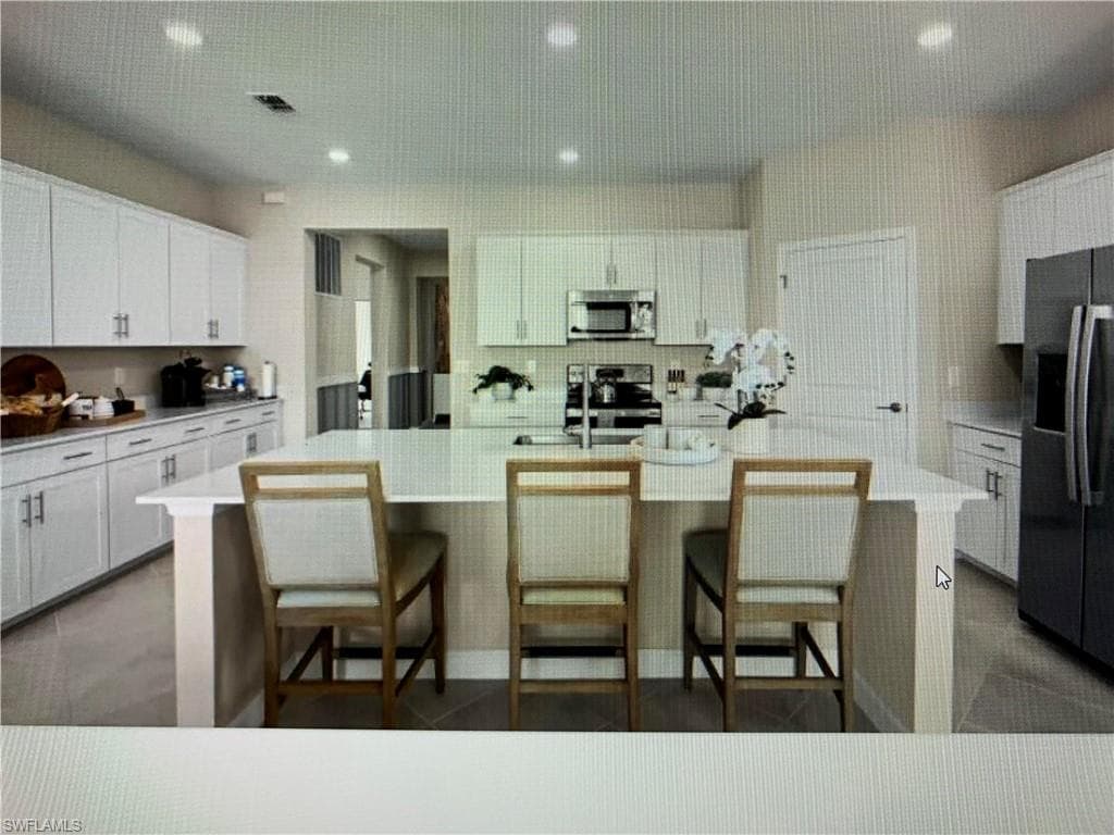 2393 Avocado LN NAPLES, FL 34120
