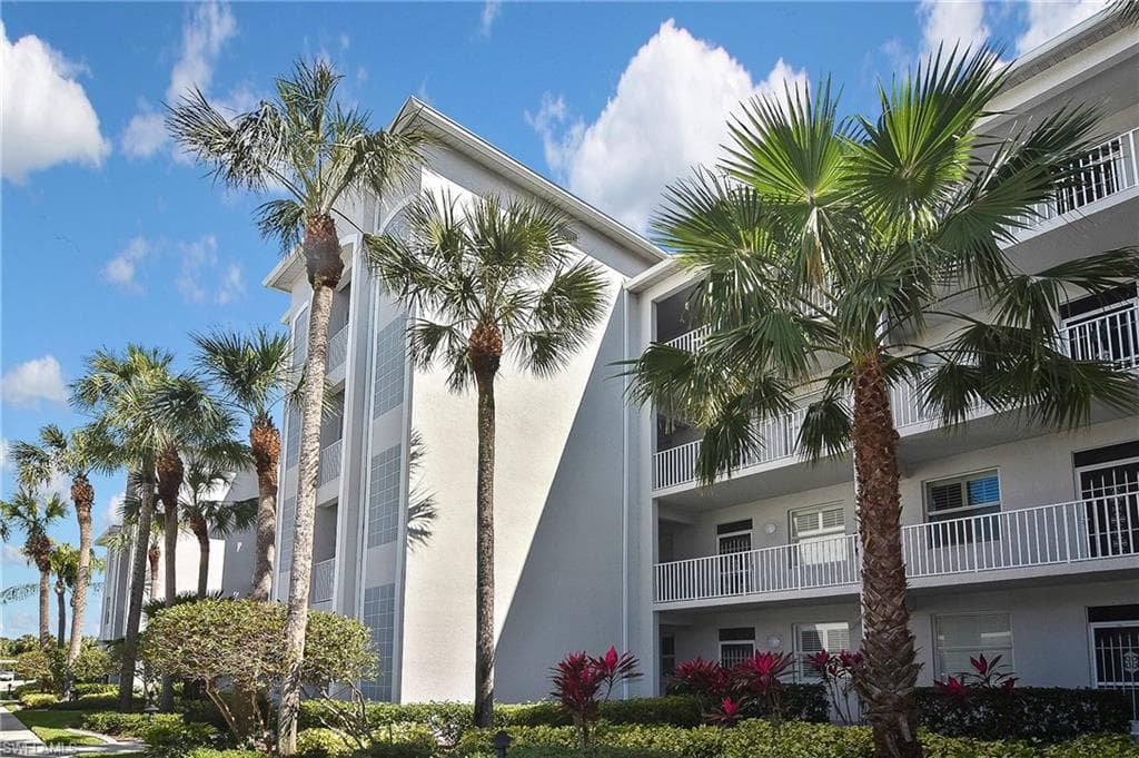 10371 Butterfly Palm DR 841 FORT MYERS, FL 33966