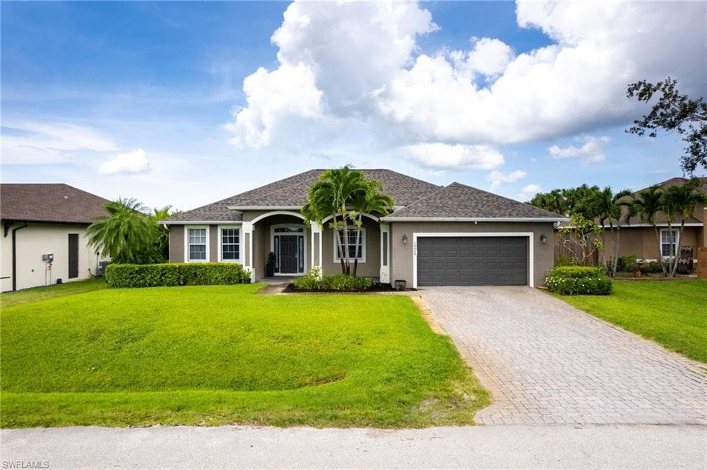 18464 Olive RD FORT MYERS, FL 33967