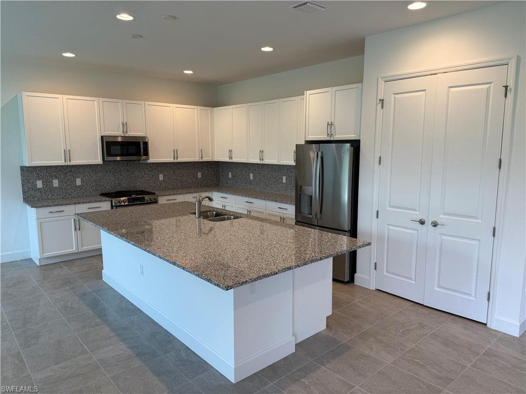 20884 Thistle Leaf LN ESTERO, FL 33928