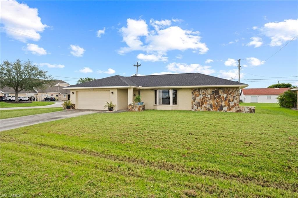 1425 SE 8th PL CAPE CORAL, FL 33990