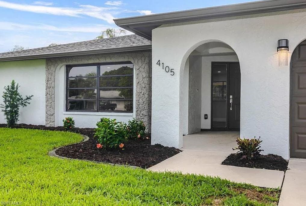 4105 SE 1st PL CAPE CORAL, FL 33904