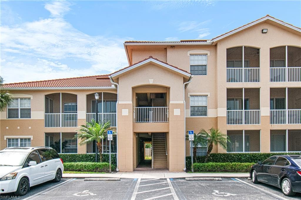 9005 Colby DR 1904 FORT MYERS, FL 33919