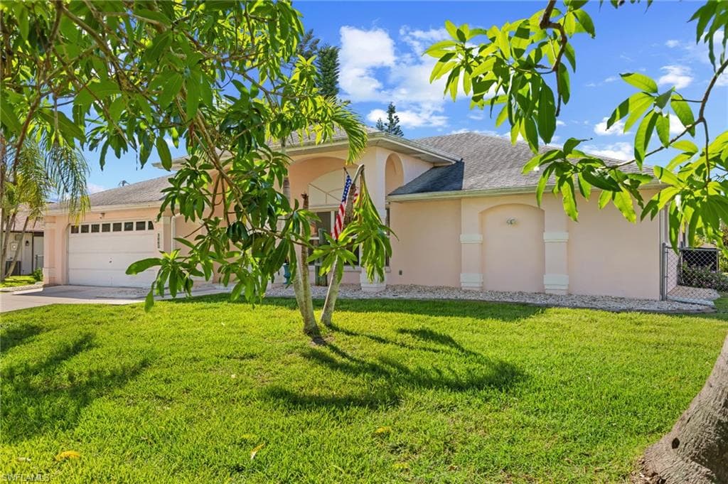 1002 SE 17th ST CAPE CORAL, FL 33990