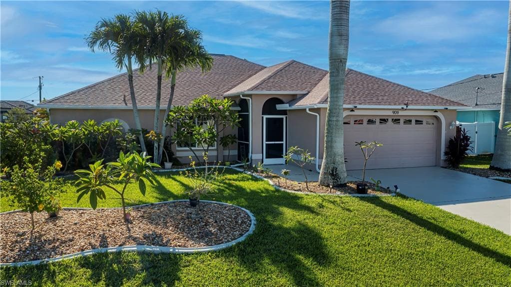 909 SW 6th CT CAPE CORAL, FL 33991