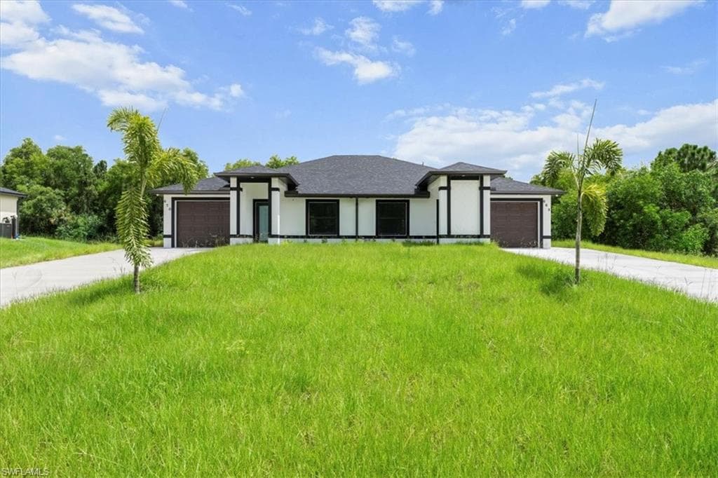 668 / 670 Chemstrand ST E LEHIGH ACRES, FL 33974
