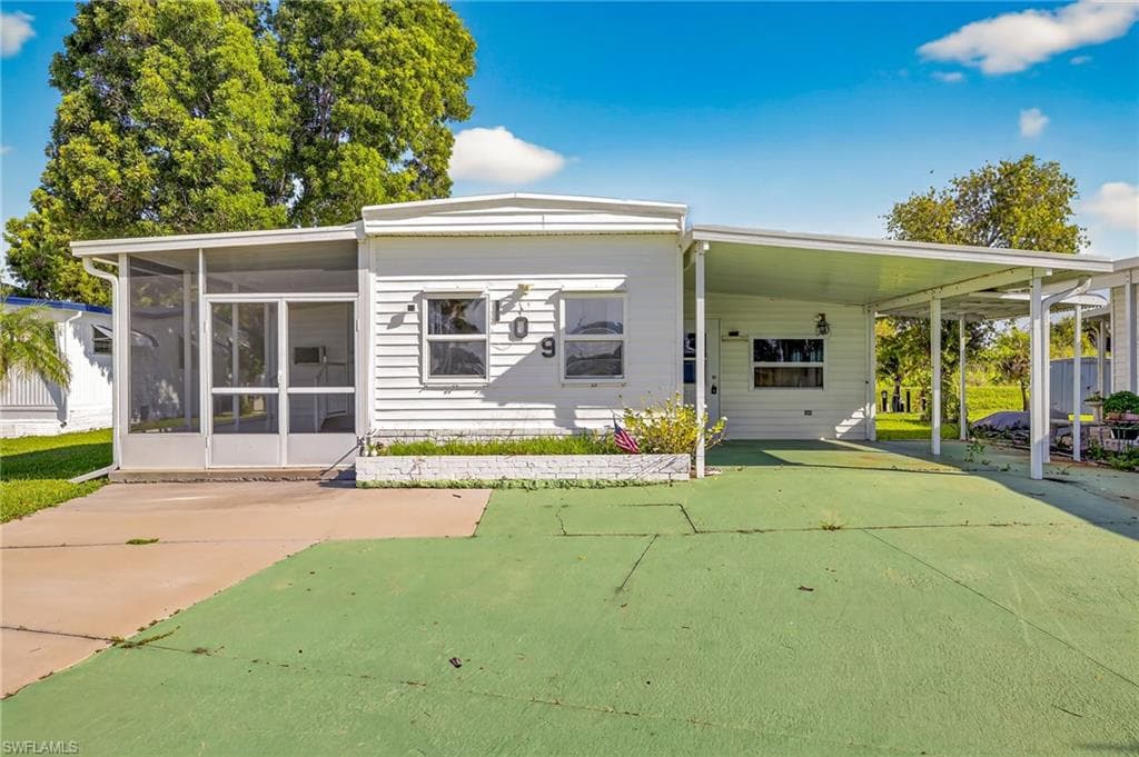 109 Conestoga TRL NORTH FORT MYERS, FL 33917