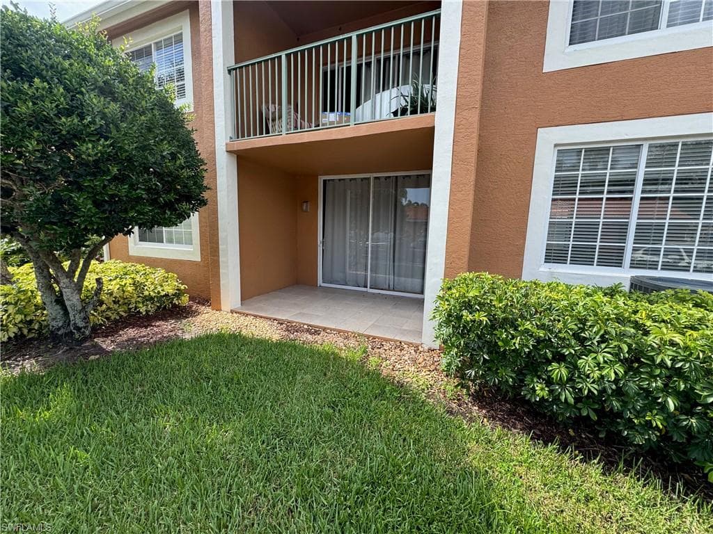 1250 Wildwood Lakes BLVD 101 NAPLES, FL 34104