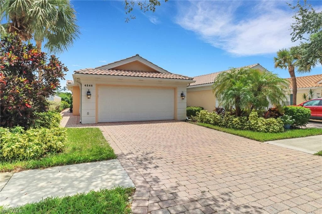 4546 Ossabaw WAY NAPLES, FL 34119