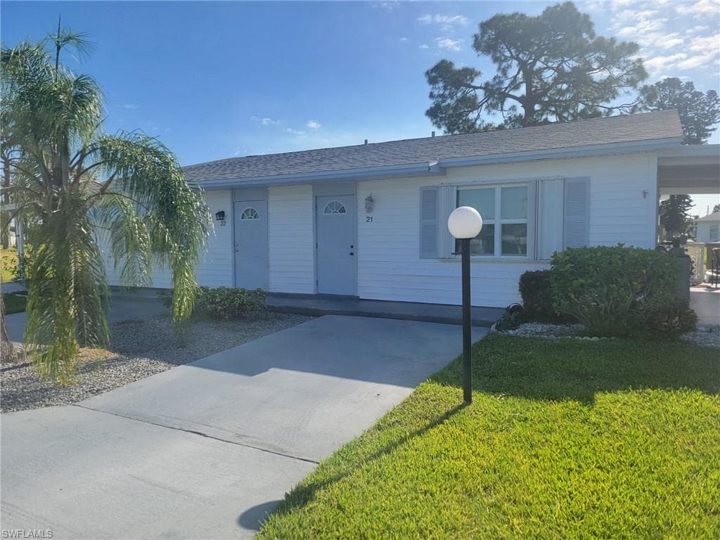 21 Dawn Flower CIR LEHIGH ACRES, FL 33936