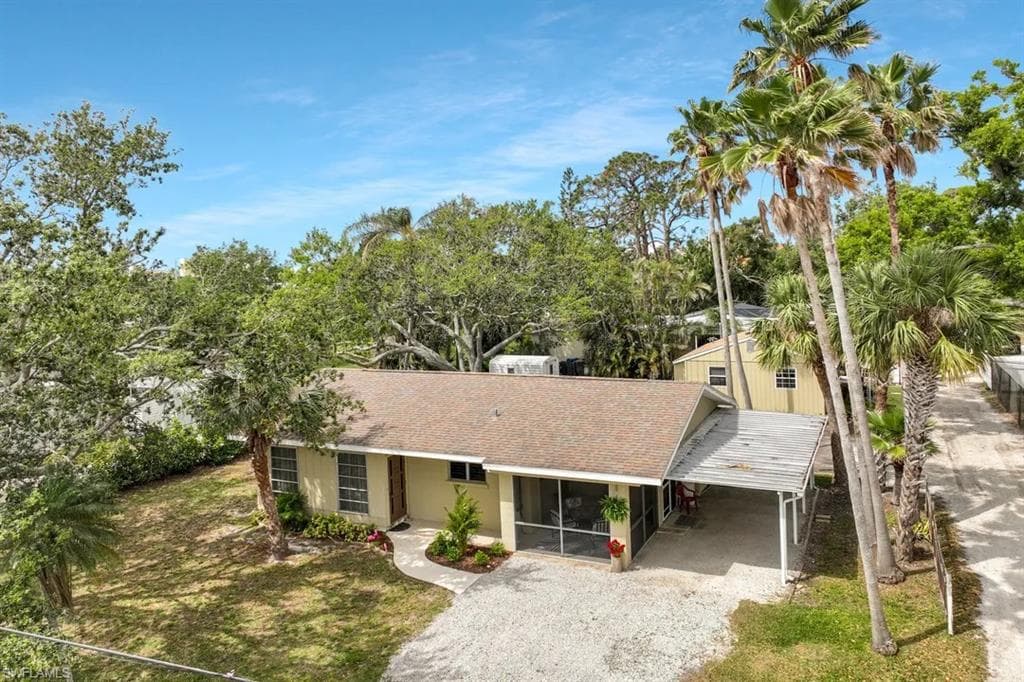 417 Shore RD NOKOMIS, FL 34275