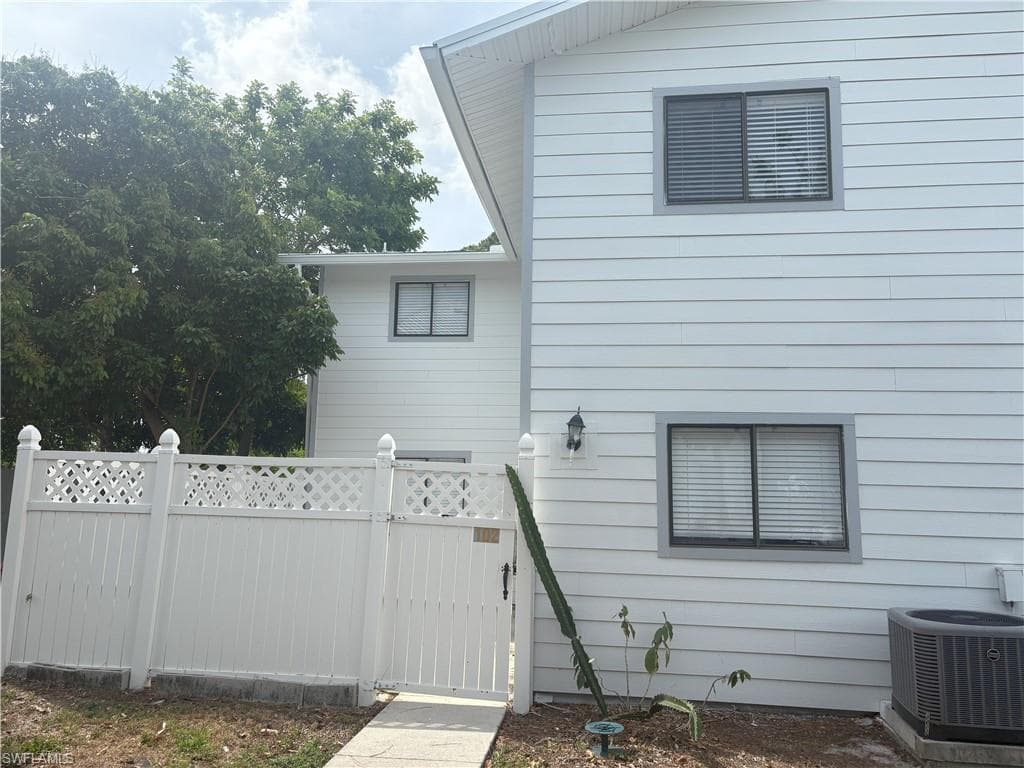 11929 Corinne Lee CT 102 FORT MYERS, FL 33907