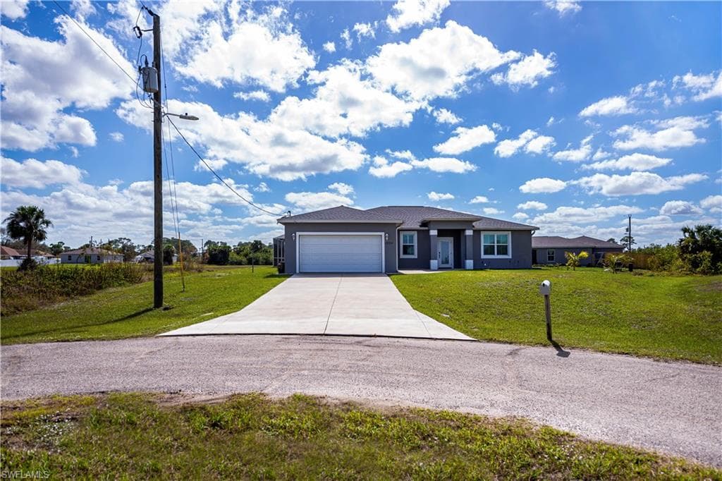 3204 Lark CT LABELLE, FL 33935