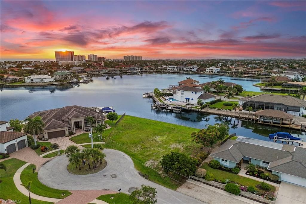 1020 Dill CT MARCO ISLAND, FL 34145