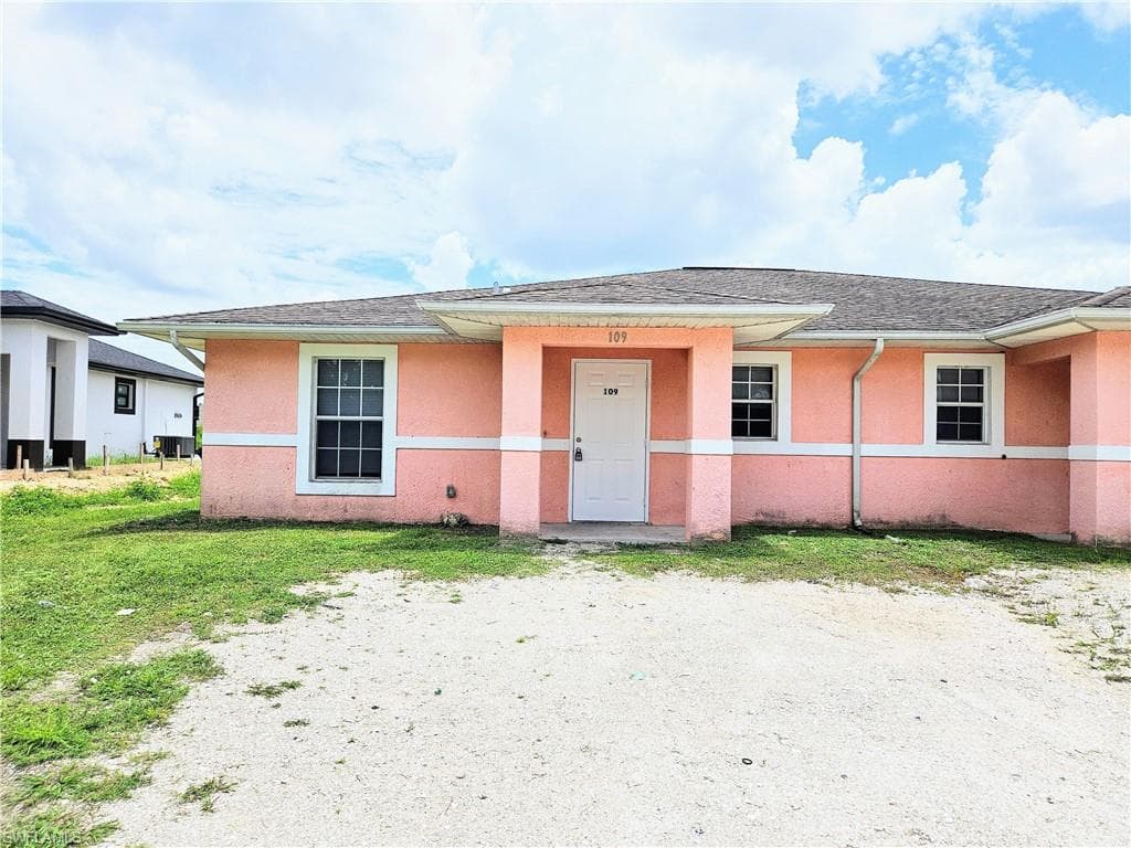 109 W 12th ST LEHIGH ACRES, FL 33972