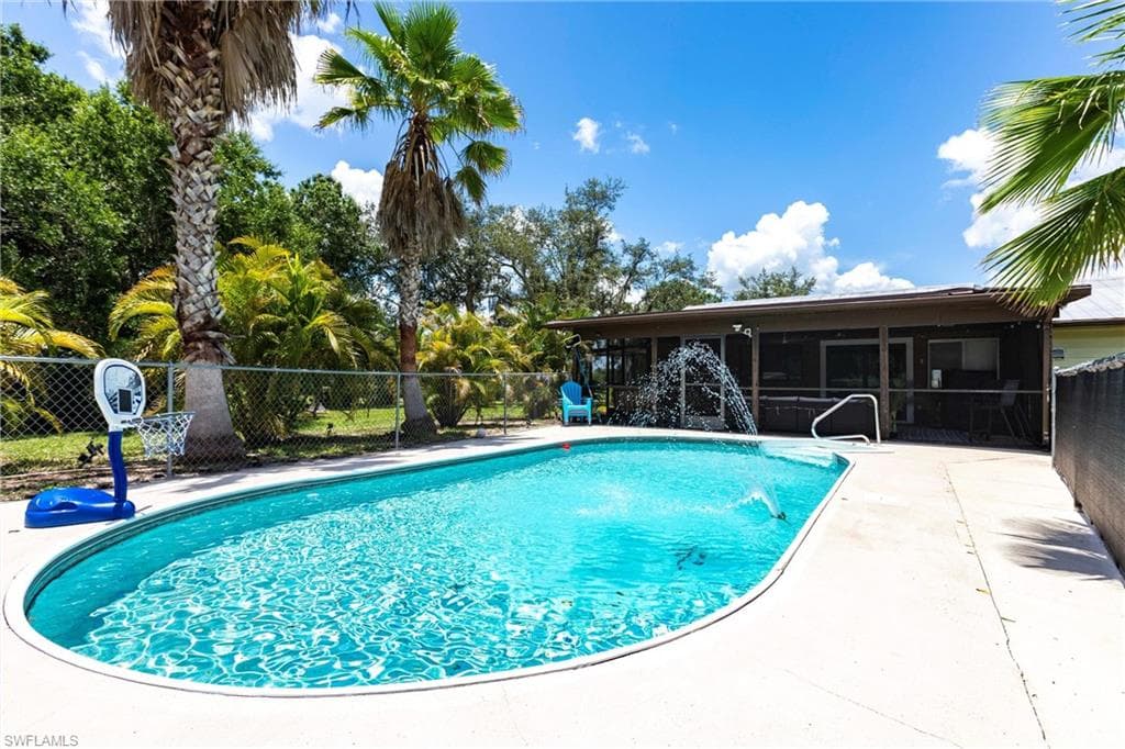 8513 Heister ST PUNTA GORDA, FL 33982