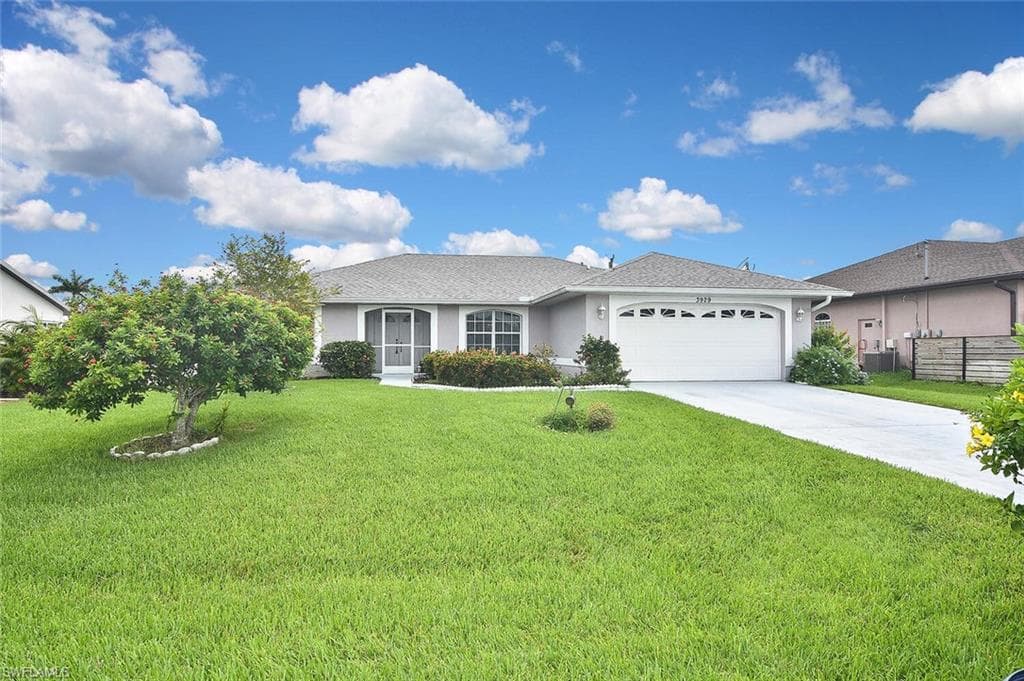 3929 SW 1st PL CAPE CORAL, FL 33914