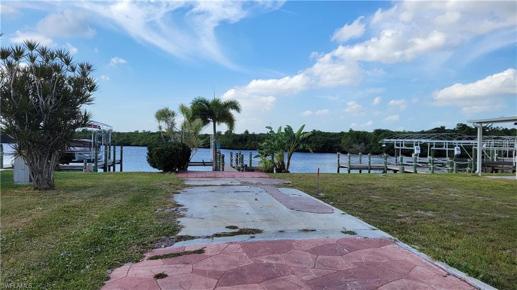 306 Shoreland DR FORT MYERS, FL 33905