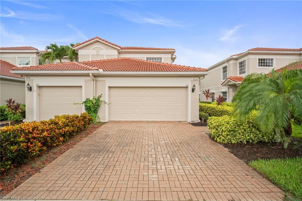 9220 belleza WAY 206 FORT MYERS, FL 33908
