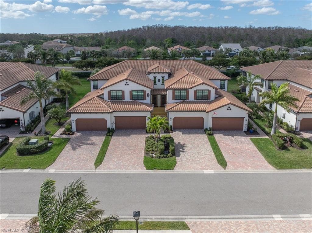 12023 Hawthorn Lake DR 202 FORT MYERS, FL 33913