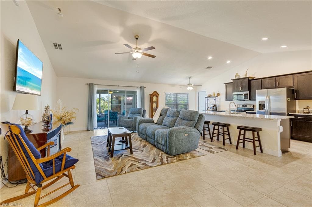 614 SW 31st TER CAPE CORAL, FL 33914