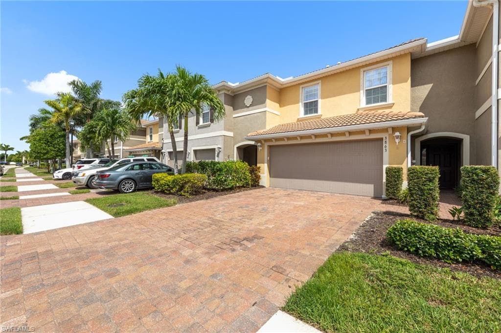 3863 Tilbor CIR FORT MYERS, FL 33916