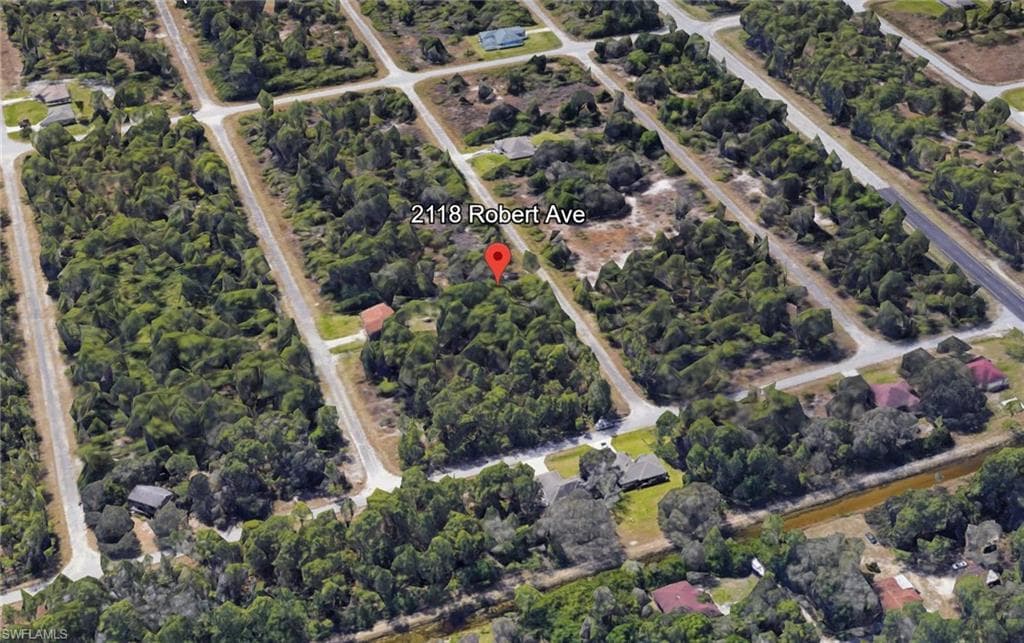2118 Robert AVE ALVA, FL 33920