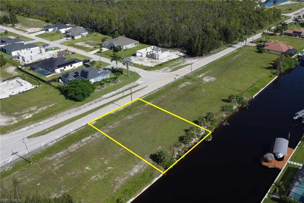 2205 Old Burnt Store RD N CAPE CORAL, FL 33993