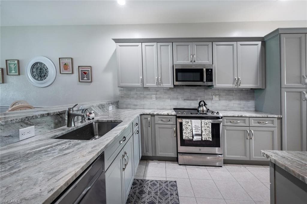 20608 Candlewood Hollow ESTERO, FL 33928