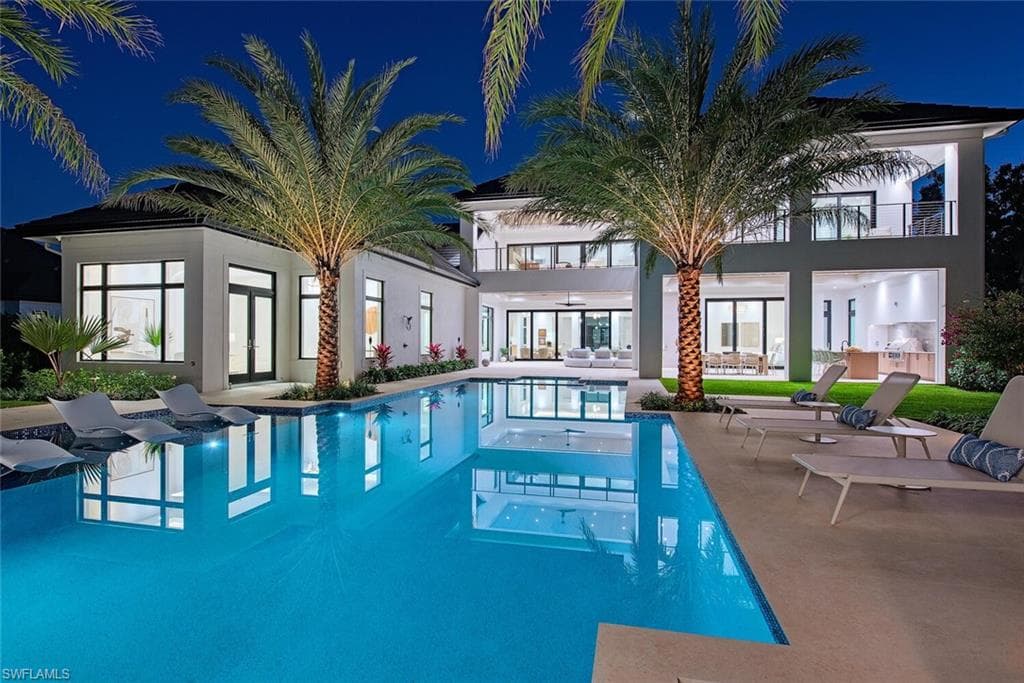 2145 Coach House LN NAPLES, FL 34105