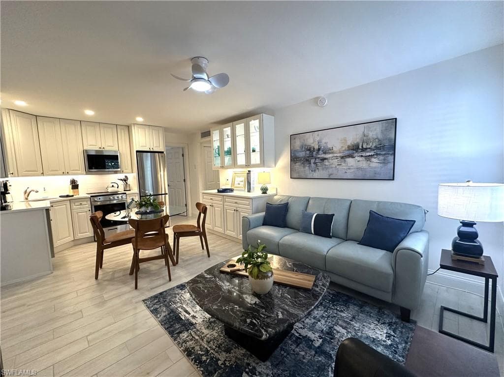 175 5th AVE S 103 NAPLES, FL 34102