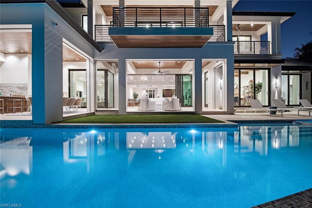 3163 Gin LN NAPLES, FL 34102