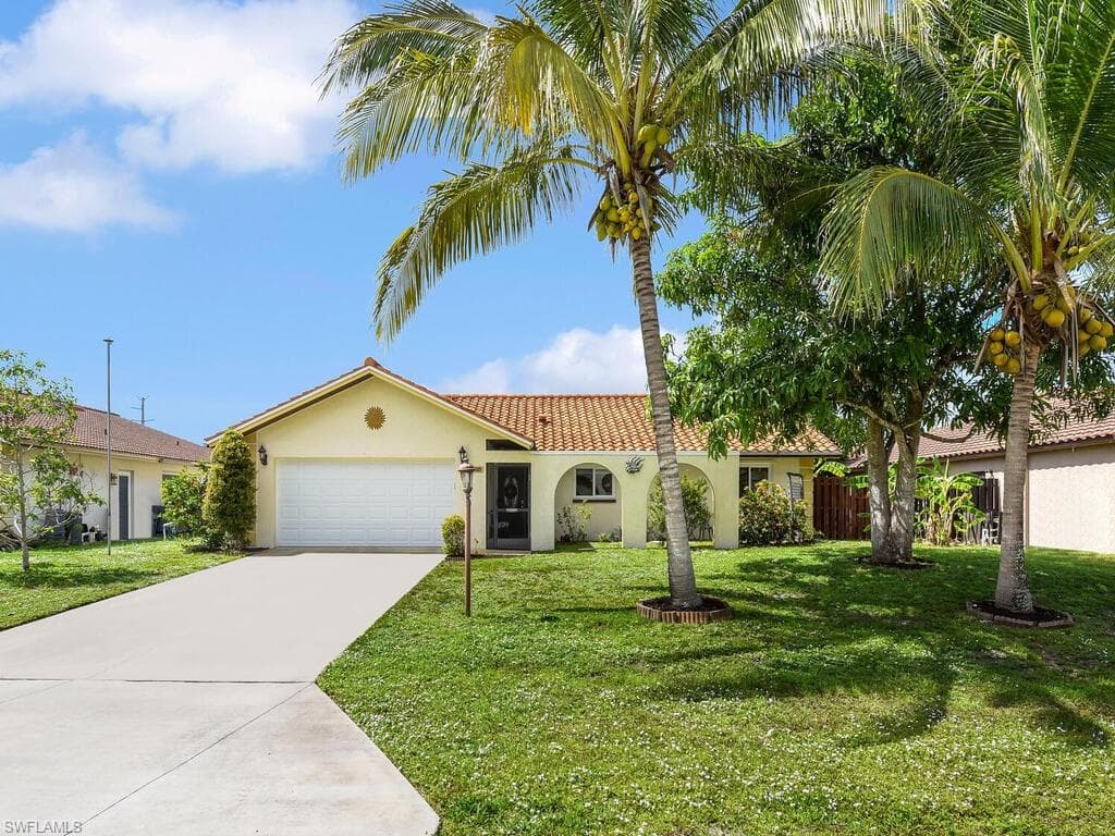 27423 Pollard DR BONITA SPRINGS, FL 34135